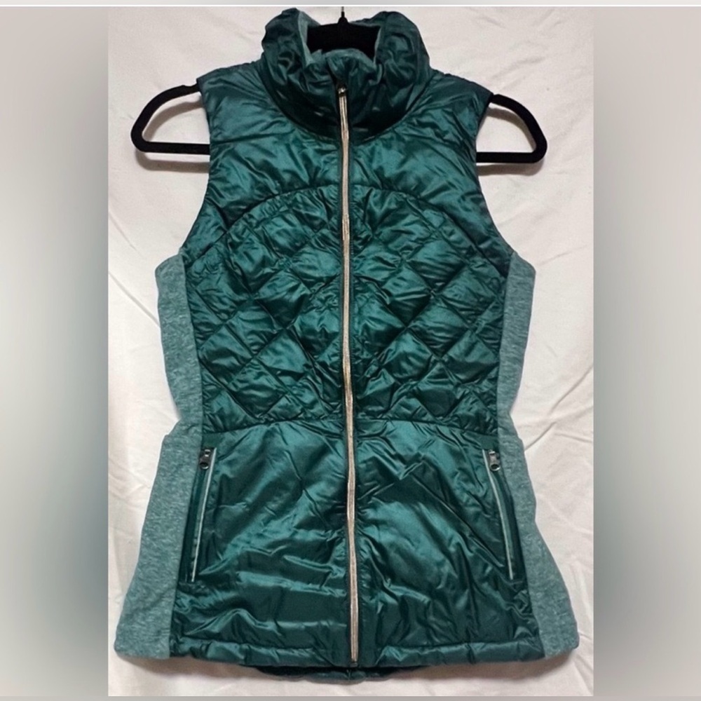 NEW Lululemon Down For A Run Quilted Goose Down Vest Winter Running Activewear - Picture 5 of 13